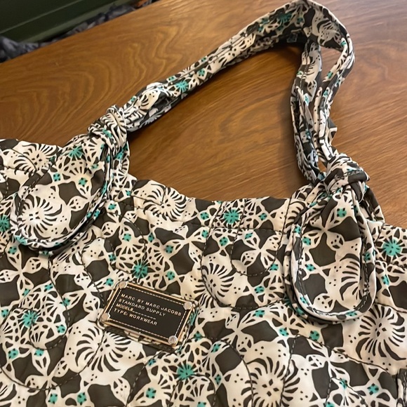 Marc Jacobs Workwear Puffy Tote - Picture 4 of 9